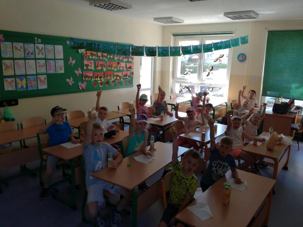 Przed Dniem Dziecka Twoja Klasa Zorganizowała Zbiórkę Zabawek Dzień Dziecka – klasa I c | Zespół Szkolno-Przedszkolny nr 1 w Redzie
