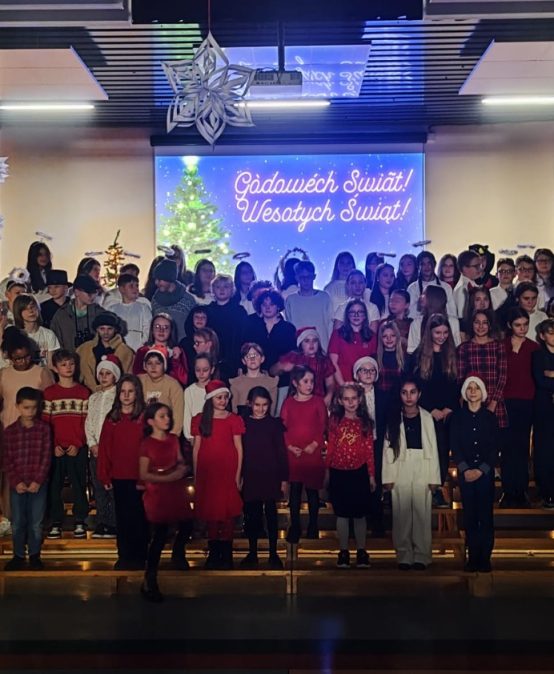 Szkolne przedstawienie świąteczne