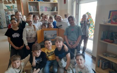 Zajęcia biblioteczne z wykorzystaniem teatrzyku kamischibai.