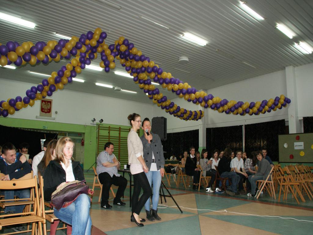 A tymczasem na auli... karaoke :-)