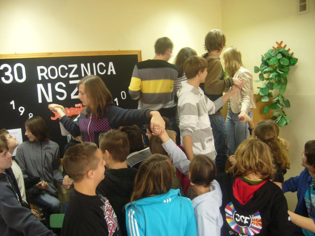 Rok 2010 - klasa II b podczas warsztatów