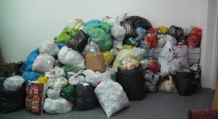 Zbieranie plastikowych nakrętek na cele charytatywne