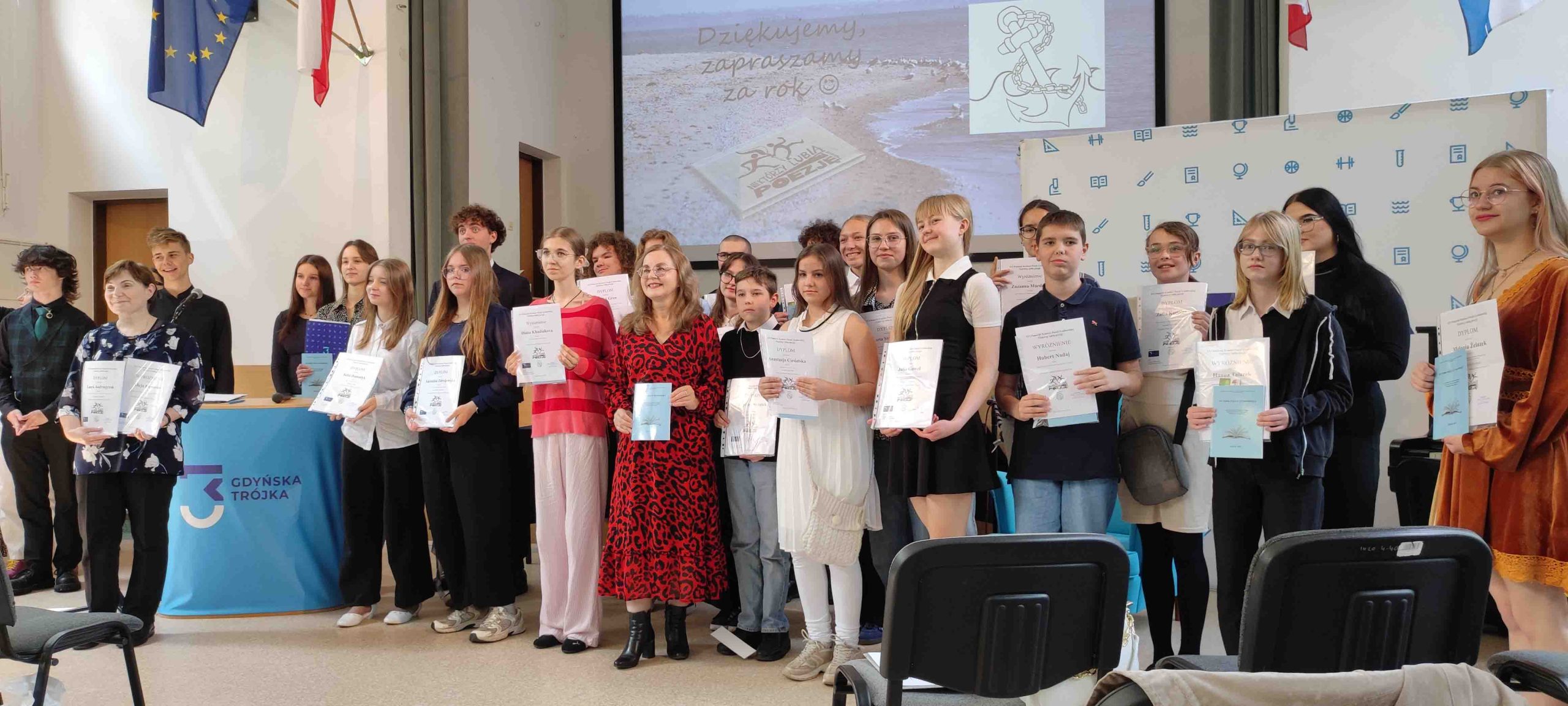 Finał XVI Konkursu Poezji Uczniowskiej „Niektórzy lubią poezję” Finał XVI Konkursu Poezji Uczniowskiej „Niektórzy lubią poezję”