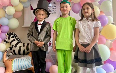 Powiatowy Konkurs Recytatorski pod hasłem „Trudne wierszyki łamiące języki”.