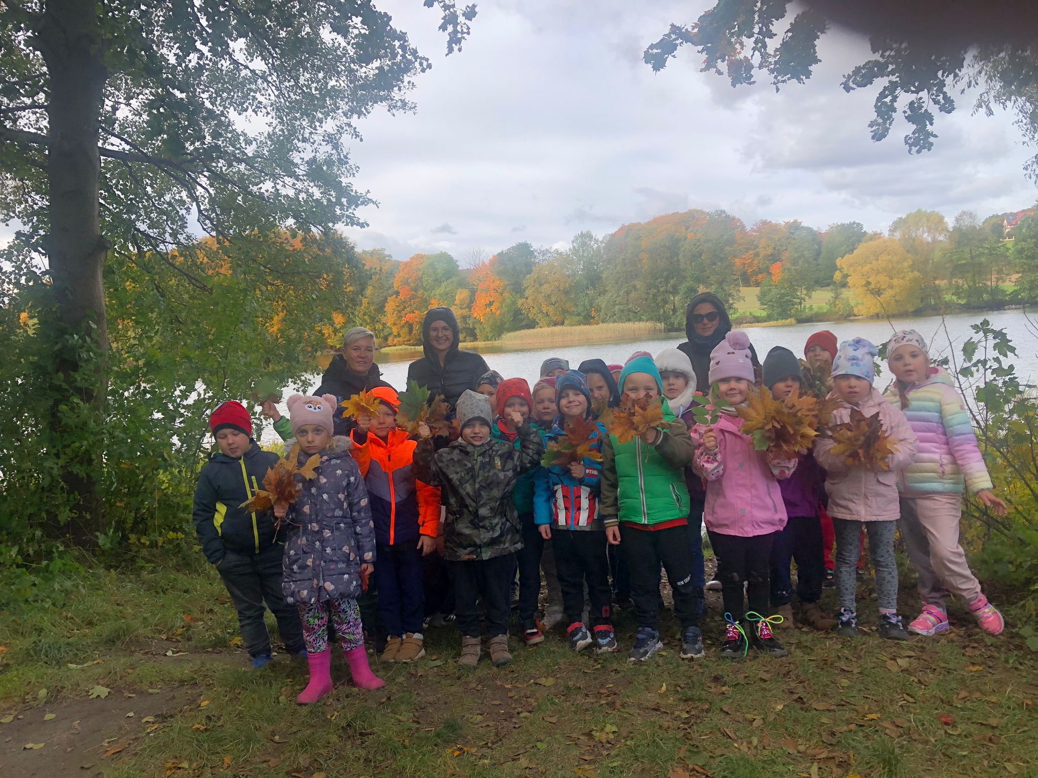 Wycieczka zerówek do Sołtysówki w Łapalicach Wycieczka zerówek do Sołtysówki w Łapalicach