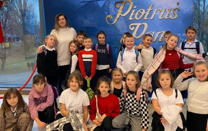 Wyjście klas drugich do Teatru Muzycznego w Gdyni