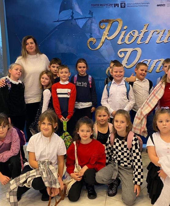 Wyjście klas drugich do Teatru Muzycznego w Gdyni