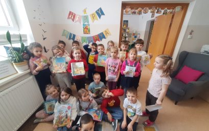 Urodziny Kubusia Puchatka w bibliotece szkolnej