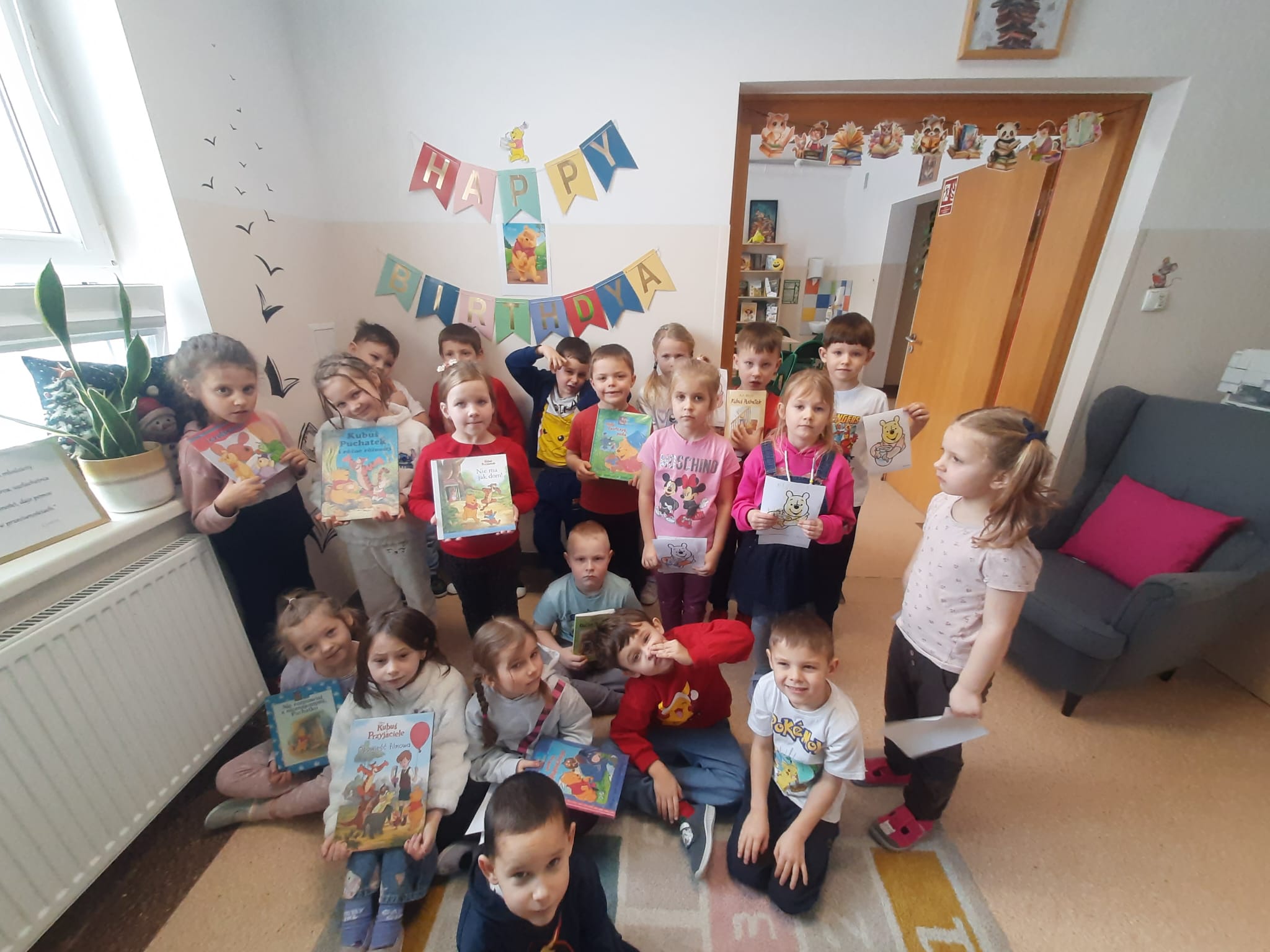 Urodziny Kubusia Puchatka w bibliotece szkolnej